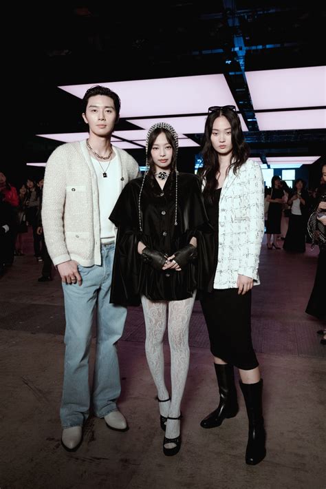 Chanel’s 2022/23 Métiers D’Art Show Makes a Stop in Tokyo